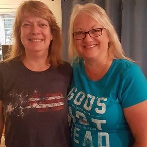 Meet your Posher, Laurena